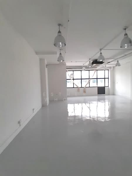 Midview City, 22 Sin Ming Lane, 1,496 sqft, Light Industrial (B1) For Sale, by Esther Whong, 500194890 - Interior - CommercialGuru.com.sg