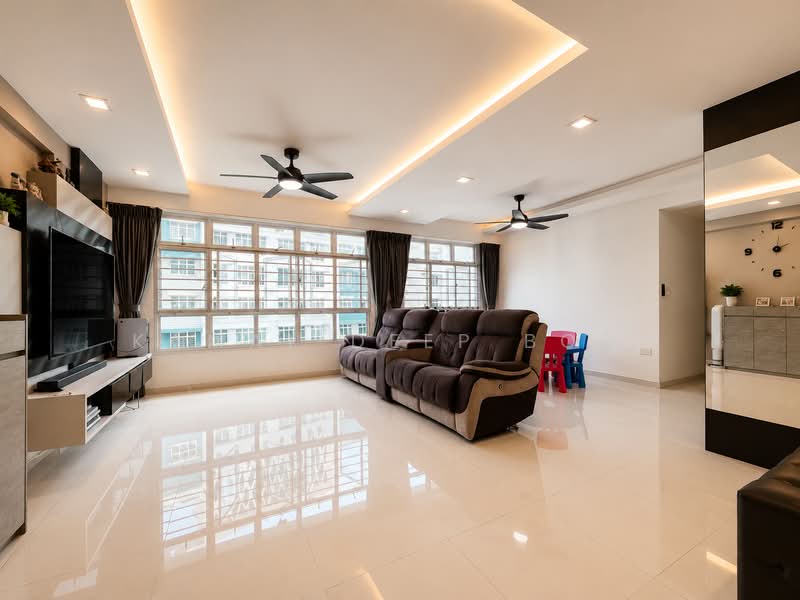 316C Yishun Greenwalk, 316C Yishun Avenue 9, 3 Bedrooms, 1,205 sqft, HDB Flat For Sale, by Kamal Deep Bodi, 500194900 - Living Room - PropertyGuru.com.sg