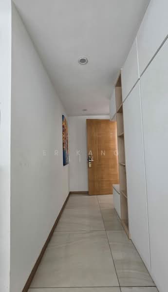 The Vales, 79 Anchorvale Crescent, 4 Bedrooms, 1,410 sqft, Condominium For Rent, by Er Kang Lin, 500194913 - Corridor - PropertyGuru.com.sg