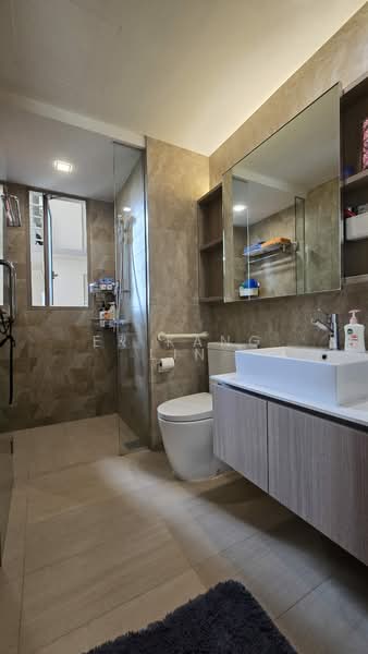 The Vales, 79 Anchorvale Crescent, 4 Bedrooms, 1,410 sqft, Condominium For Rent, by Er Kang Lin, 500194913 - Bathroom - PropertyGuru.com.sg