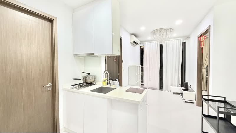 Smart Suites, 302 Sims Avenue, 1 Bedroom, 527 sqft, Condominium For Rent, by Eric See, 500194918 - Kitchen - PropertyGuru.com.sg