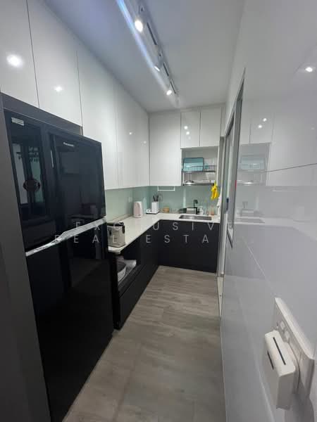448A Bukit Batok West Avenue 9, 448A Bukit Batok West Avenue 9, 2 Bedrooms, 732 sqft, HDB Flat For Rent, by ARTHUR, 500194919 - Kitchen - PropertyGuru.com.sg