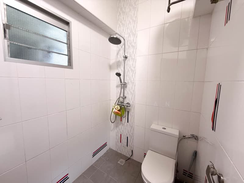 693A Woodlands Avenue 6, 693A Woodlands Avenue 6, Room Rental, 100 sqft, HDB Flat For Rent, by Novell Tan, 500194934 - Bathroom - PropertyGuru.com.sg
