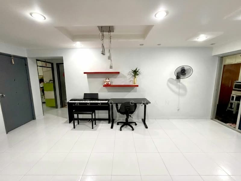 307A Anchorvale Road, 307A Anchorvale Road, 3 Bedrooms, 1,184 sqft, HDB Flat For Sale, by Tasso Chan, 500194946 - Living Room - PropertyGuru.com.sg