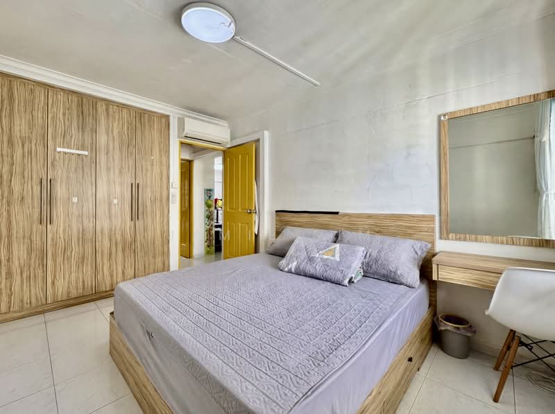 108 Woodlands Street 13, 108 Woodlands Street 13, 3 Bedrooms, 980 sqft, HDB Flat For Sale, by Jamie Sim, 500194948 - Bedroom - PropertyGuru.com.sg