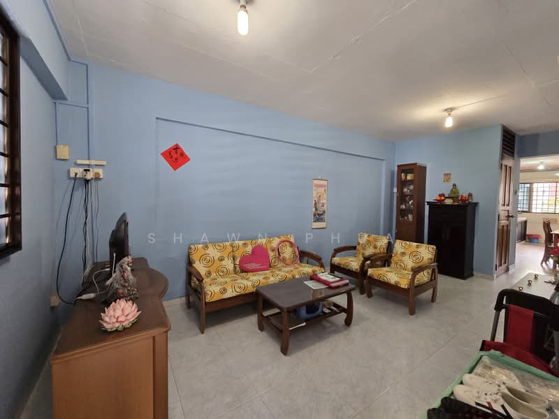 206 Yishun Street 21, 206 Yishun Street 21, 2 Bedrooms, 721 sqft, HDB Flat For Sale, by Shawn Phua, 500194952 - Living Room - PropertyGuru.com.sg