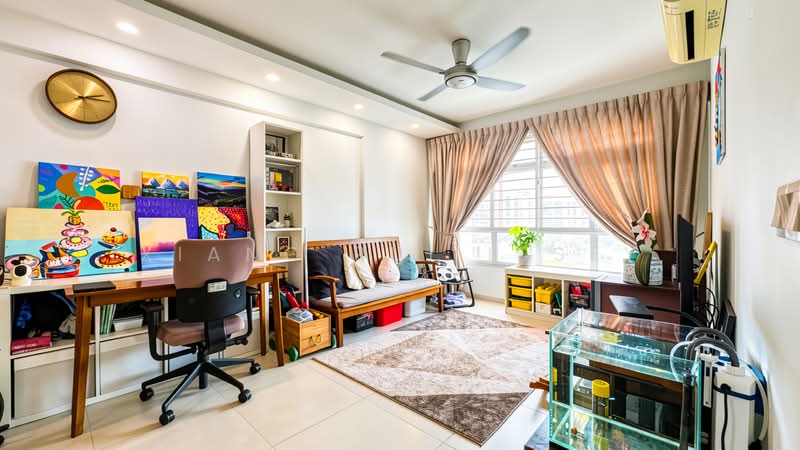 180C Rivervale Crescent, 180C Rivervale Crescent, 3 Bedrooms, 1,001 sqft, HDB Flat For Sale, by Xiang Rui Issey Lim, 500194953 - Living Room - PropertyGuru.com.sg