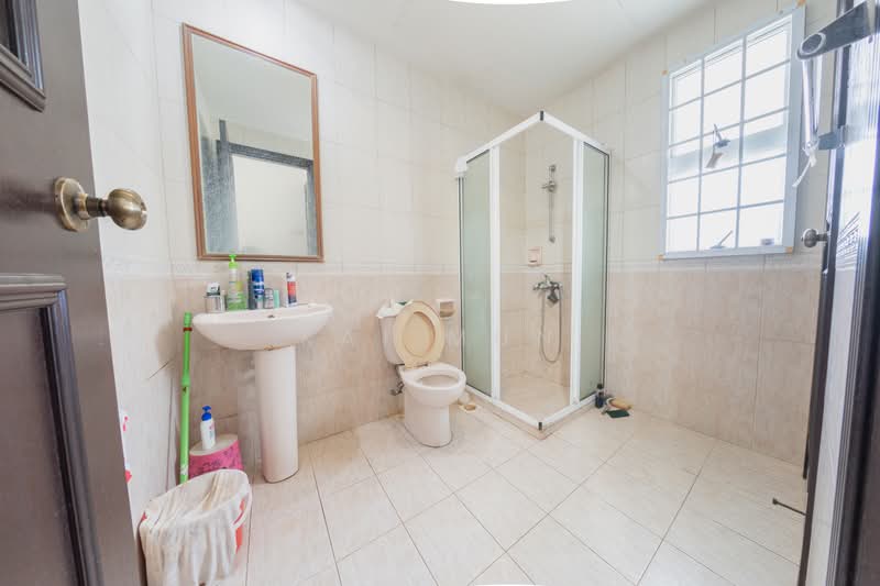 Villa Verde, Verde Grove, 5 Bedrooms, 3,620 sqft, Terraced House For Sale, by Kai Mun, 500194957 - Bathroom - PropertyGuru.com.sg