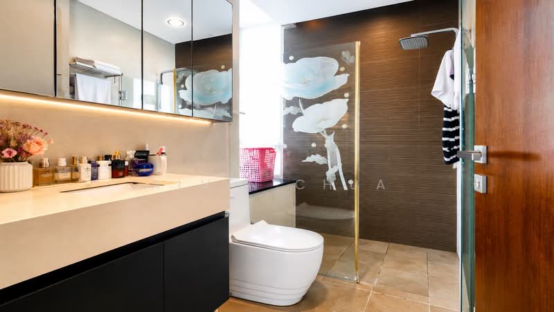 Ritz Regency, 8 Ipoh Lane, 3 Bedrooms, 1,195 sqft, Apartment For Sale, by Alvin Chua, 500194958 - master bedroom Bathroom - PropertyGuru.com.sg