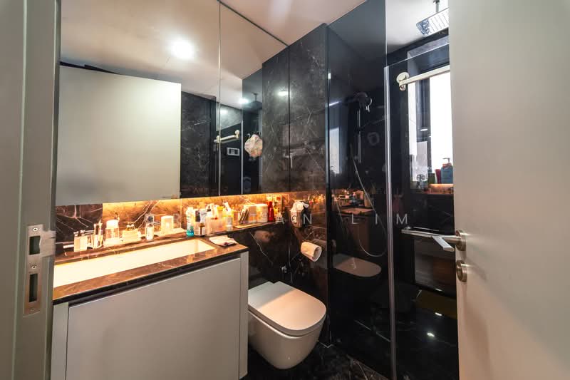 One Meyer, 1 Meyer Place, 3 Bedrooms, 1,033 sqft, Condominium For Sale, by Crystan Lim, 500194961 - Bathroom - PropertyGuru.com.sg
