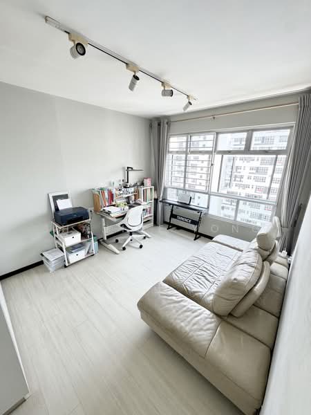 25A Saint George's Lane, 25A Saint George's Lane, Balestier / Toa Payoh, 3 Bedrooms, 990 sqft, HDB Flat For Sale, by Shanice Yong, 500194974 - Living Room - PropertyGuru.com.sg