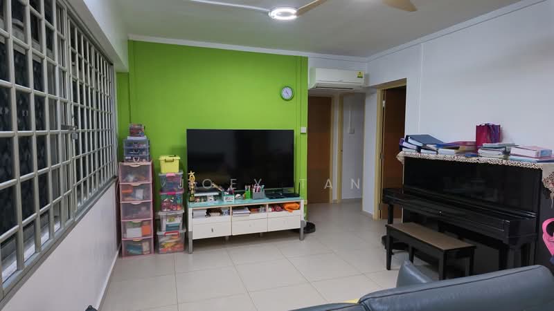 668D Jurong West Street 64, 668D Jurong West Street 64, 3 Bedrooms, 915 sqft, HDB Flat For Sale, by Joey Tan, 500194979 - Living Room - PropertyGuru.com.sg