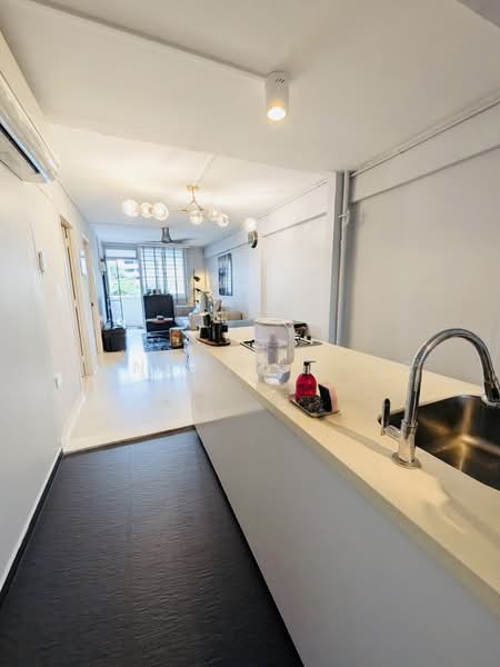 24 Sin Ming Road, 24 Sin Ming Road, 2 Bedrooms, 700 sqft, HDB Flat For Sale, by Lynette Cher, 500194992 - Kitchen - PropertyGuru.com.sg