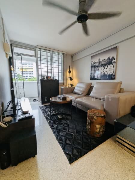 24 Sin Ming Road, 24 Sin Ming Road, 2 Bedrooms, 700 sqft, HDB Flat For Sale, by Lynette Cher, 500194992 - Living Room - PropertyGuru.com.sg