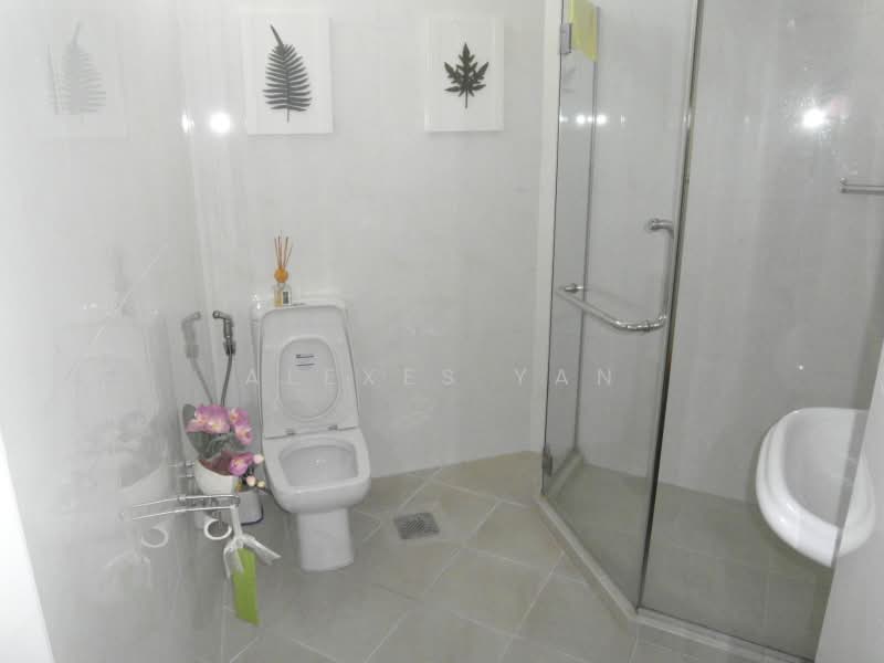 Mandarin Gardens, 1 Siglap Road, 1 Bedroom, 732 sqft, Condominium For Rent, by Alexes Yan, 500195001 - Bathroom - PropertyGuru.com.sg