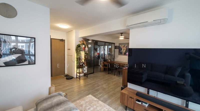 154A Bedok South Road, 154A Bedok South Road, 3 Bedrooms, 1,001 sqft, HDB Flat For Rent, by Kevin Kishin, 500195004 - Living Room - PropertyGuru.com.sg