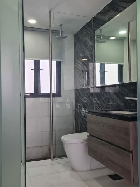 Waterfront Isle, 736 Bedok Reservoir Road, 2 Bedrooms, 904 sqft, Condominium For Rent, by Anson Goh 吴铭华, 500195015 - Bathroom - PropertyGuru.com.sg