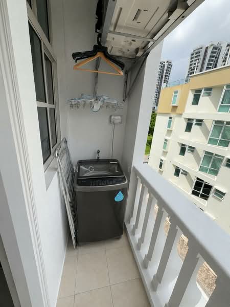 Casa Jervois, 99 Jervois Road, 3 Bedrooms, 1,227 sqft, Condominium For Rent, by Ong Li Li, 500195036 - Balcony - PropertyGuru.com.sg