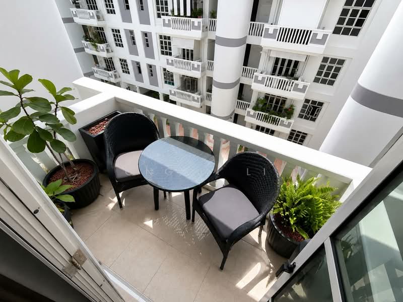 Casa Jervois, 99 Jervois Road, 3 Bedrooms, 1,227 sqft, Condominium For Rent, by Ong Li Li, 500195036 - Balcony - PropertyGuru.com.sg