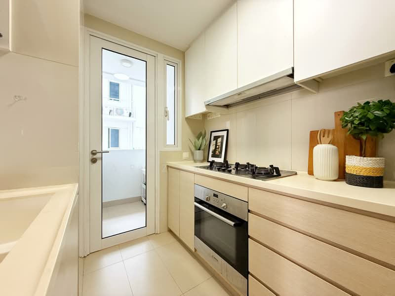 The Tampines Trilliant, 21 Tampines Central 7, 3 Bedrooms, 872 sqft, Executive Condominium For Sale, by Fariz Rashid, 500195047 - Kitchen - PropertyGuru.com.sg
