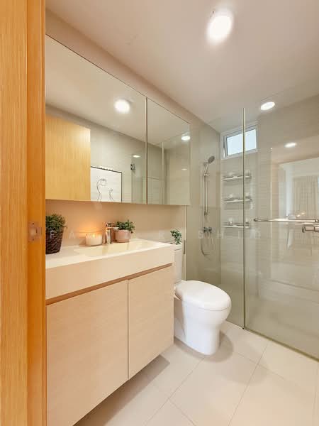 The Tampines Trilliant, 21 Tampines Central 7, 3 Bedrooms, 872 sqft, Executive Condominium For Sale, by Fariz Rashid, 500195047 - Common Bathroom - PropertyGuru.com.sg