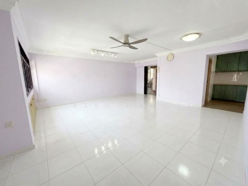 260B Sengkang East Way, 260B Sengkang East Way, 3 Bedrooms, 1,184 sqft, HDB Flat For Sale, by Alex Hang, 500195048 - Living Room - PropertyGuru.com.sg