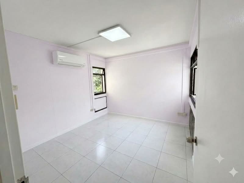 260B Sengkang East Way, 260B Sengkang East Way, 3 Bedrooms, 1,184 sqft, HDB Flat For Sale, by Alex Hang, 500195048 - Interior - PropertyGuru.com.sg