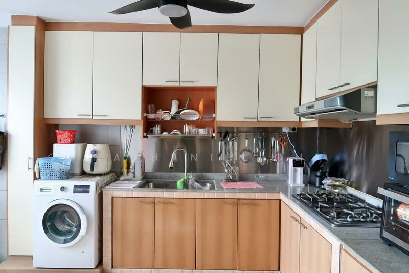 470 Jurong West Street 41, 470 Jurong West Street 41, 3 Bedrooms, 1,604 sqft, HDB Flat For Sale, by Nathaniel Oh, 500195051 - Kitchen - PropertyGuru.com.sg