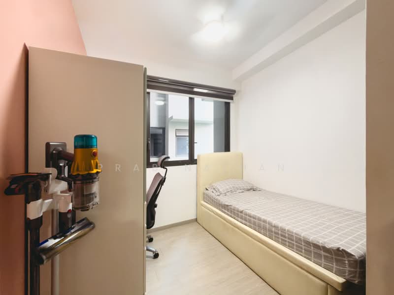 iNz Residence, 72 Choa Chu Kang Avenue 5, 3 Bedrooms, 990 sqft, Condominium For Sale, by Prab Nathan, 500195055 - Bedroom - PropertyGuru.com.sg