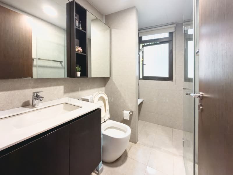 iNz Residence, 72 Choa Chu Kang Avenue 5, 3 Bedrooms, 990 sqft, Condominium For Sale, by Prab Nathan, 500195055 - Bathroom - PropertyGuru.com.sg