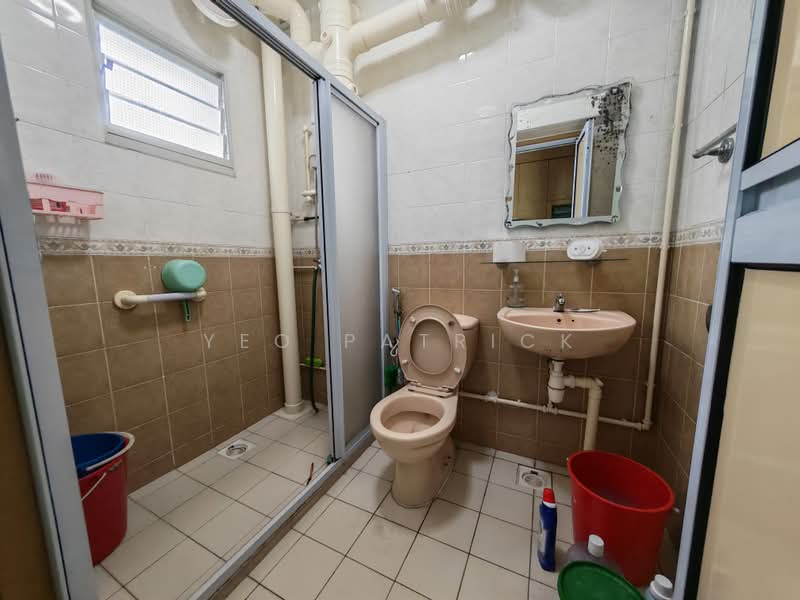 126C Edgedale Plains, 126C Edgedale Plains, Room Rental, 100 sqft, HDB Flat For Rent, by Yeo Patrick, 500195064 - Bathroom - PropertyGuru.com.sg