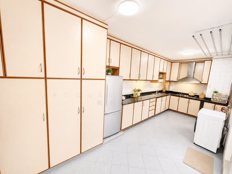 135 Serangoon North Avenue 2, 135 Serangoon North Avenue 2, 4 Bedrooms, 1,410 sqft, HDB Flat For Sale, by Jacqueline Tay 戴利霞, 500195069 - Kitchen - PropertyGuru.com.sg