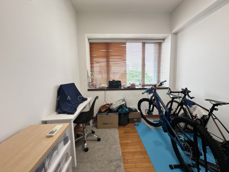 Visioncrest, 33 Oxley Rise, 2 Bedrooms, 947 sqft, Condominium For Sale, by Jackie Mang, 500195070 - Common Bedroom - PropertyGuru.com.sg
