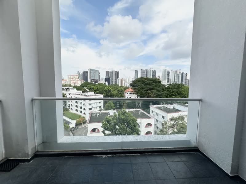 Visioncrest, 33 Oxley Rise, 2 Bedrooms, 947 sqft, Condominium For Sale, by Jackie Mang, 500195070 - Balcony - PropertyGuru.com.sg