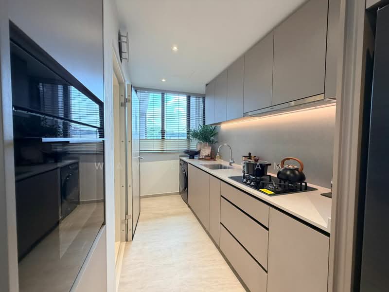 near Pasir Panjang MRT, Yew Siang Road, 4 Bedrooms, 1,851 sqft, Condominium For Sale, by Wayne Chiam, 500195080 - Kitchen - PropertyGuru.com.sg