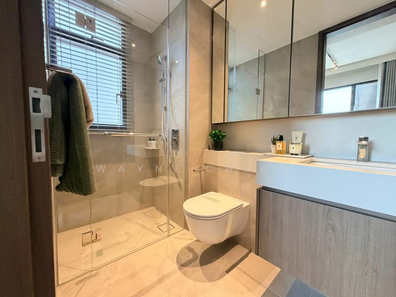near Pasir Panjang MRT, Yew Siang Road, 4 Bedrooms, 1,851 sqft, Condominium For Sale, by Wayne Chiam, 500195080 - Bathroom - PropertyGuru.com.sg