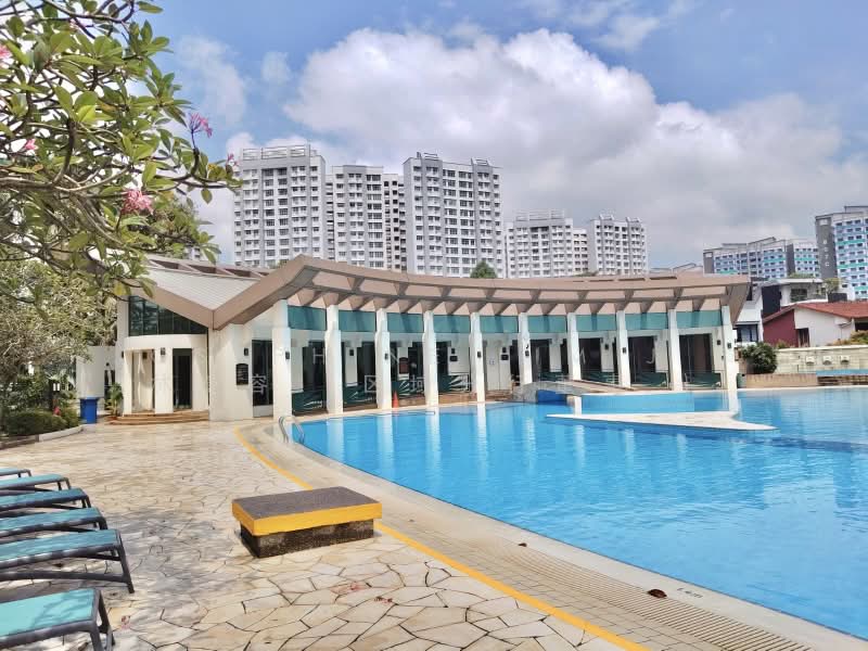 Palm Gardens, 2A Hong San Walk, 3 Bedrooms, 1,205 sqft, Condominium For Sale, by Josephine Lim J R 林婕容 (区域分行董事 ), 500195082 - Exterior - PropertyGuru.com.sg
