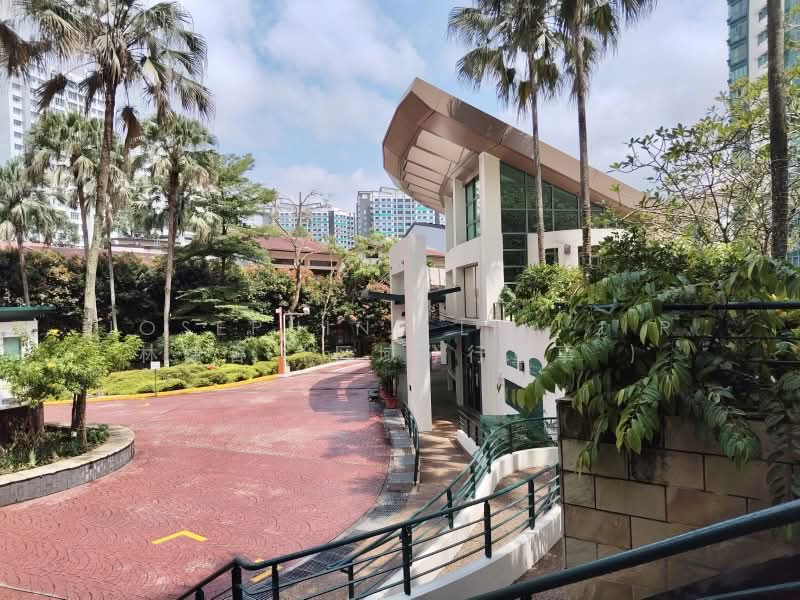 Palm Gardens, 2A Hong San Walk, 3 Bedrooms, 1,205 sqft, Condominium For Sale, by Josephine Lim J R 林婕容 (区域分行董事 ), 500195082 - Exterior - PropertyGuru.com.sg