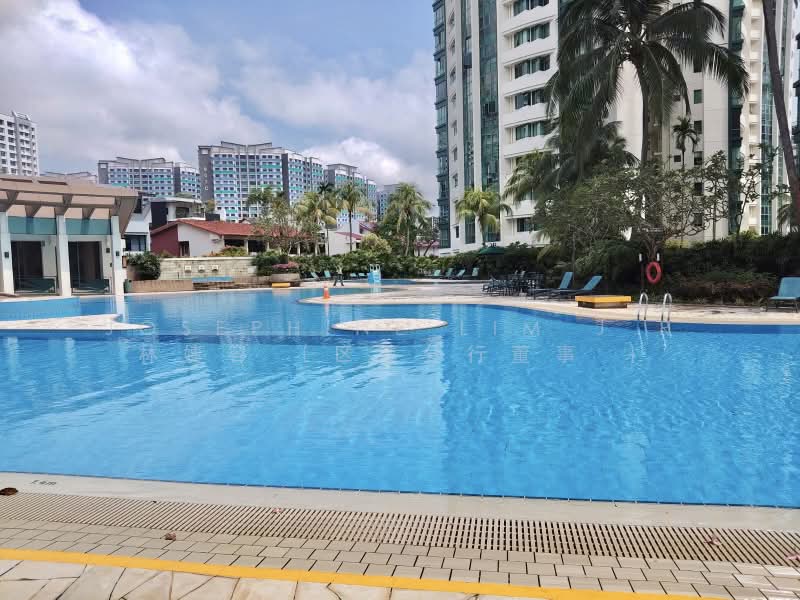 Palm Gardens, 2A Hong San Walk, 3 Bedrooms, 1,205 sqft, Condominium For Sale, by Josephine Lim J R 林婕容 (区域分行董事 ), 500195082 - Exterior - PropertyGuru.com.sg