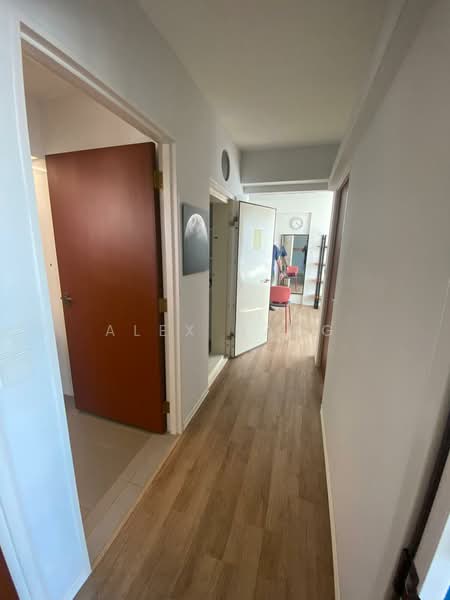 93B Telok Blangah Street 31, 93B Telok Blangah Street 31, 2 Bedrooms, 732 sqft, HDB Flat For Sale, by Alex Hang, 500195084 - Corridor - PropertyGuru.com.sg