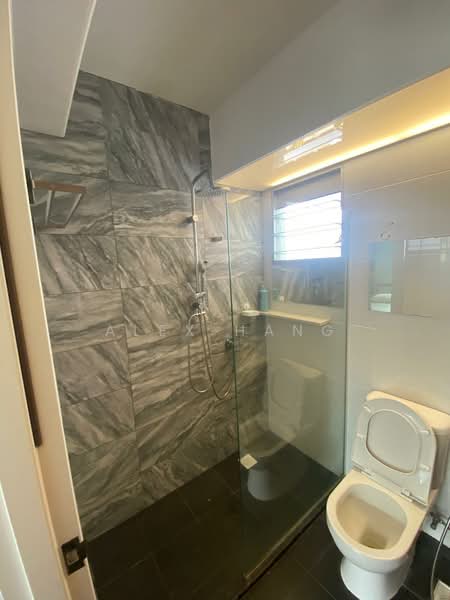 93B Telok Blangah Street 31, 93B Telok Blangah Street 31, 2 Bedrooms, 732 sqft, HDB Flat For Sale, by Alex Hang, 500195084 - Bathroom - PropertyGuru.com.sg