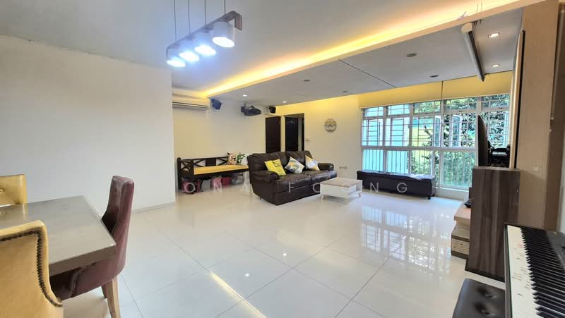 383 Bukit Batok West Avenue 5, 383 Bukit Batok West Avenue 5, 3 Bedrooms, 1,238 sqft, HDB Flat For Sale, by Fiona Foong, 500195086 - Living Room - PropertyGuru.com.sg