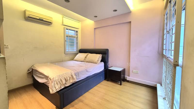 383 Bukit Batok West Avenue 5, 383 Bukit Batok West Avenue 5, 3 Bedrooms, 1,238 sqft, HDB Flat For Sale, by Fiona Foong, 500195086 - Bedroom - PropertyGuru.com.sg