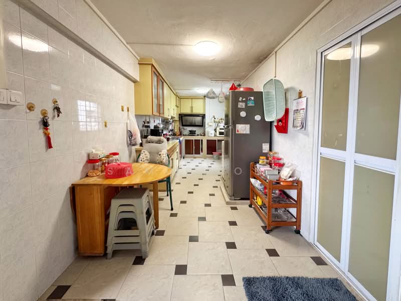 798 Yishun Ring Road, 798 Yishun Ring Road, 3 Bedrooms, 1,302 sqft, HDB Flat For Sale, by Samuel Ong, 500195087 - Kitchen - PropertyGuru.com.sg