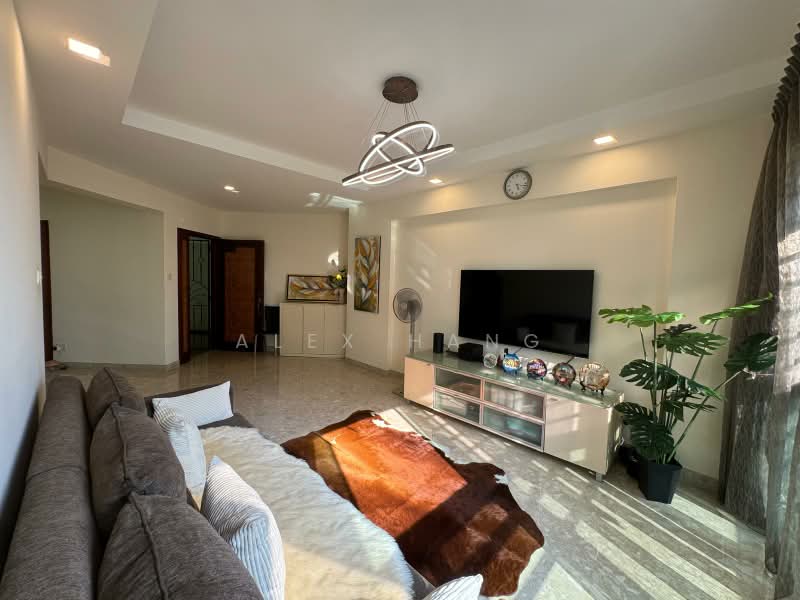 Simei Green Condominium, 1 Simei Street 4, 4 Bedrooms, 1,356 sqft, Condominium For Sale, by Alex Hang, 500195098 - Living Room - PropertyGuru.com.sg