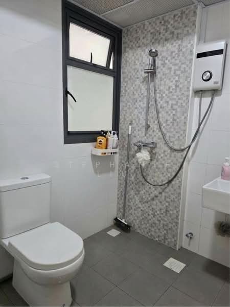 460B Sengkang West Way, 460B Sengkang West Way, Room Rental, 125 sqft, HDB Flat For Rent, by Stephanie Liu, 500195102 - Bathroom - PropertyGuru.com.sg
