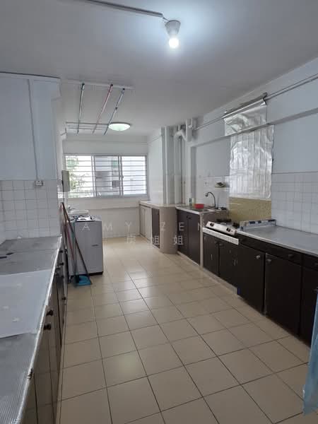 615 Yishun Ring Road, 615 Yishun Ring Road, 2 Bedrooms, 786 sqft, HDB Flat For Sale, by Amy Zeng 房姐姐, 500195104 - Kitchen - PropertyGuru.com.sg