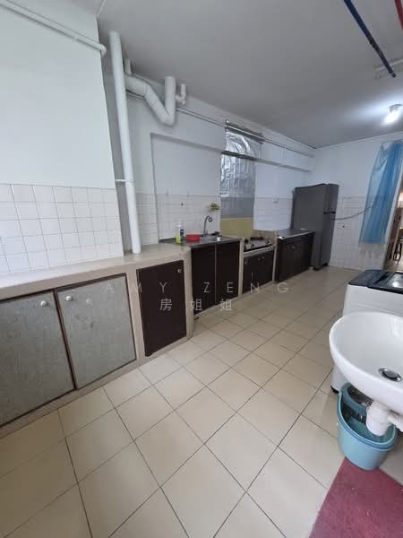 615 Yishun Ring Road, 615 Yishun Ring Road, 2 Bedrooms, 786 sqft, HDB Flat For Sale, by Amy Zeng 房姐姐, 500195104 - Kitchen - PropertyGuru.com.sg