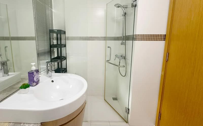 One-North Residences, 7 One-North Gateway, Room Rental, 80 sqft, Apartment For Rent, by Steven Jeremiah, 500195115 - Bathroom - PropertyGuru.com.sg