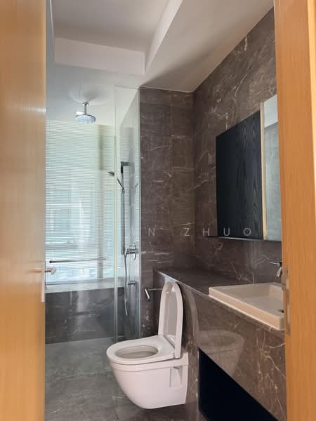 Helios Residences, 15 Cairnhill Circle, 2 Bedrooms, 1,281 sqft, Condominium For Rent, by Julian Zhuo, 500195118 - Bathroom - PropertyGuru.com.sg